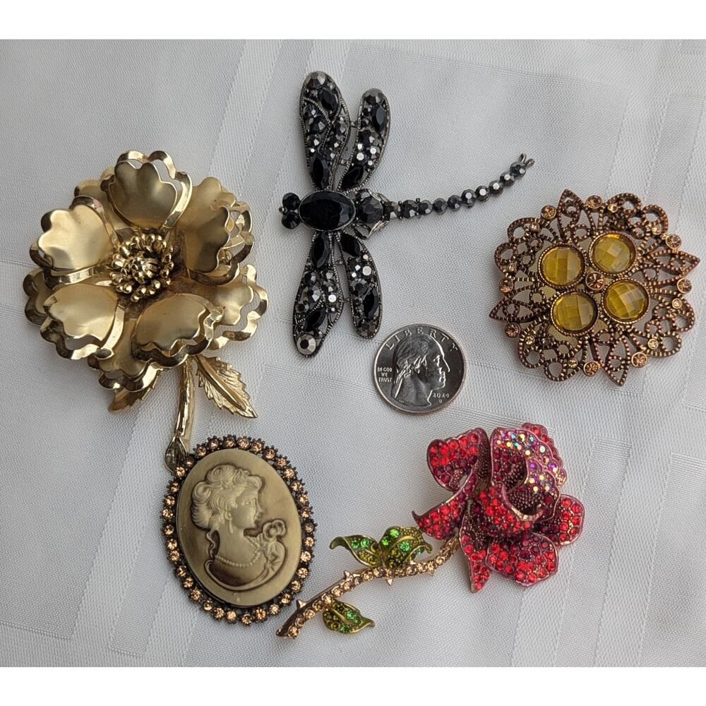 Brooch Pin Lot Floral Cameo Sparkle Rhinestone Crystal Rose Dragonfly Goldtone - Picture 8 of 8